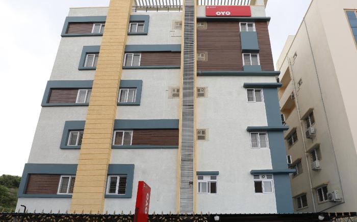 OYO 10595 Hotel Mirras