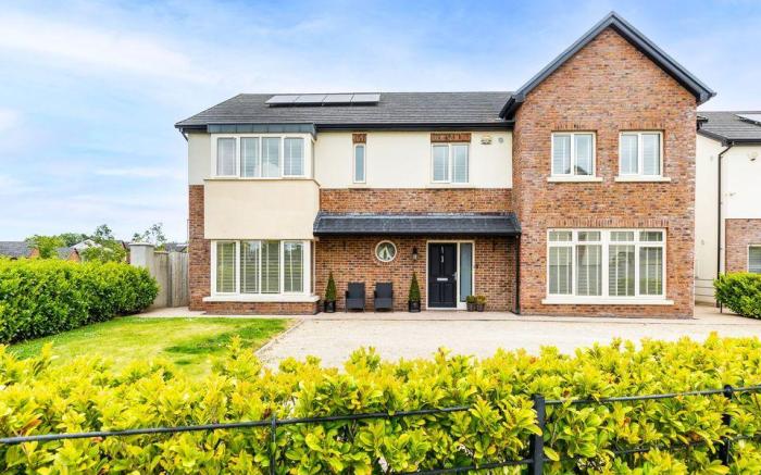 Modern Homestay Rooms 15 MINUTES to Dublin Airport