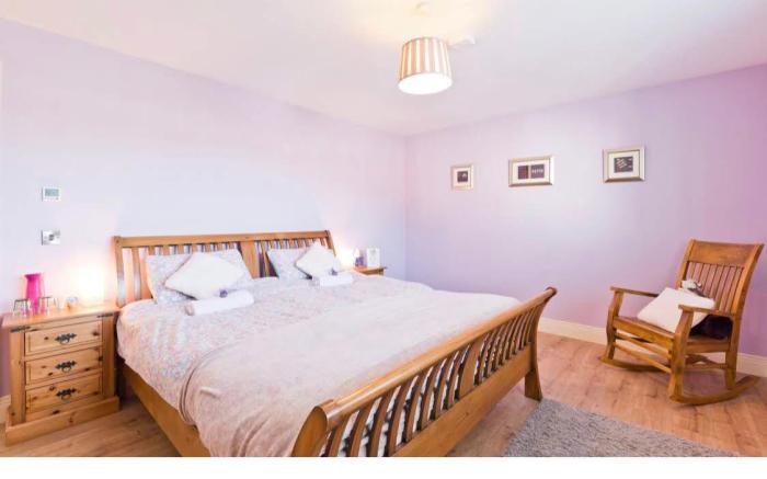 Modern Homestay Rooms 15 MINUTES to Dublin Airport