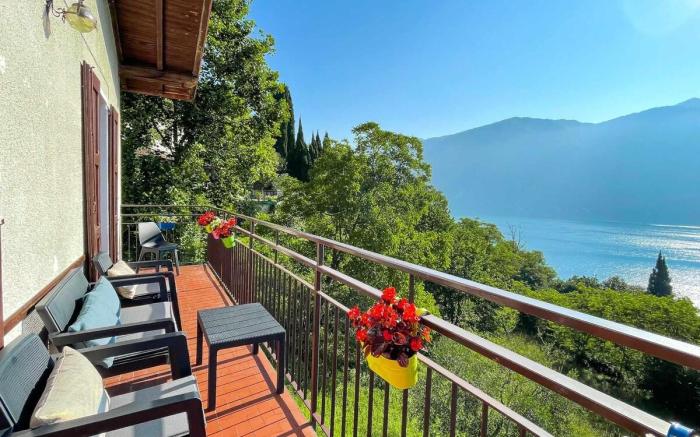 Appartamento Tivano, balcone con vista lago