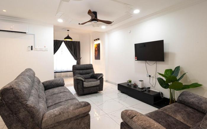 Mid Valley Area near Glasshouse Seputeh KL Gateway