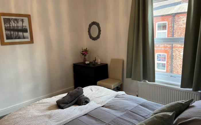 Spacious 2-Bedroom House in Stockton Heath