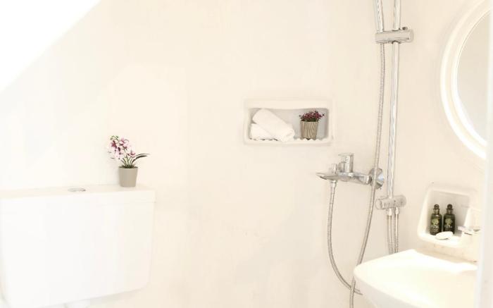 Whitelist Studio 2 in Mykonos Town