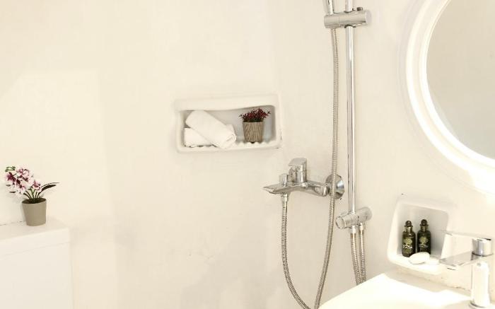 Whitelist Studio 2 in Mykonos Town