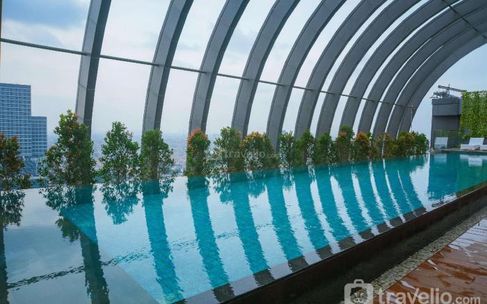Modern Elegant Design 2BR L'Avenue Apt By Travelio