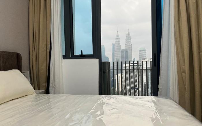 Studio KLCC View 50mMall Monorail Rooftop pool FW3