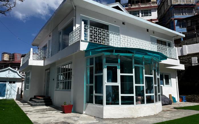 The Warrick Homestay, A Luxe Stay Near Mall Road