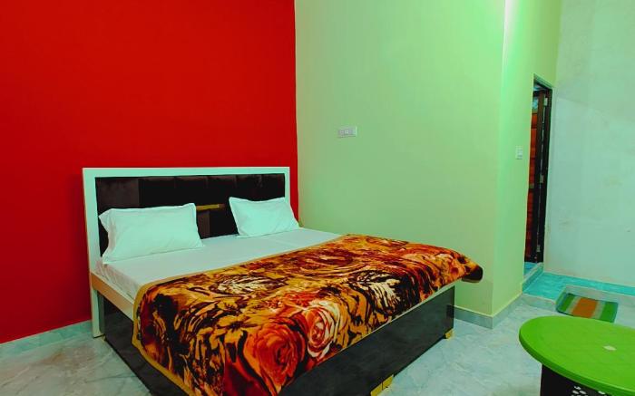 Akash Paying Guest House 