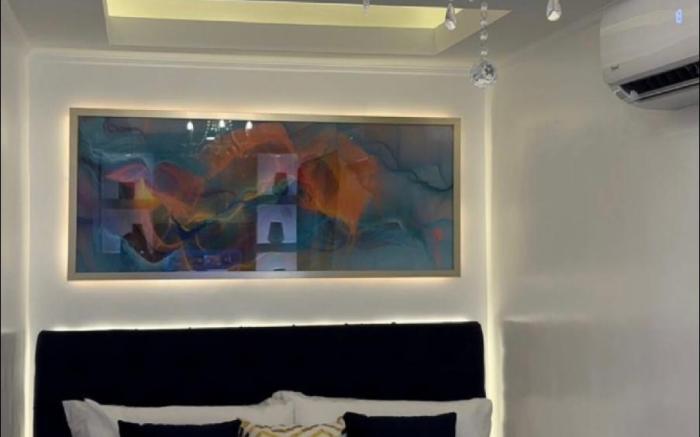 Makati Isabela Lux # 8