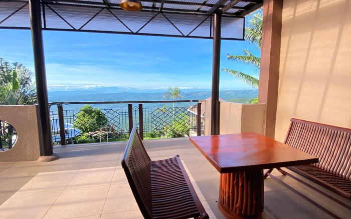 The Lakeview Suites 