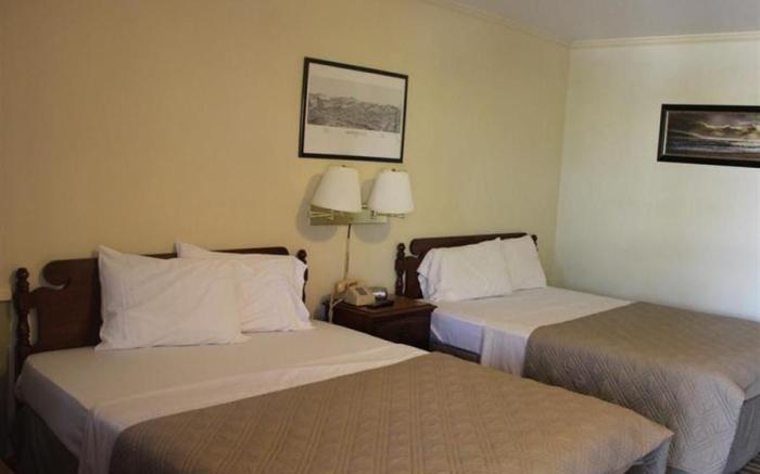 Chatham Travel Lodge