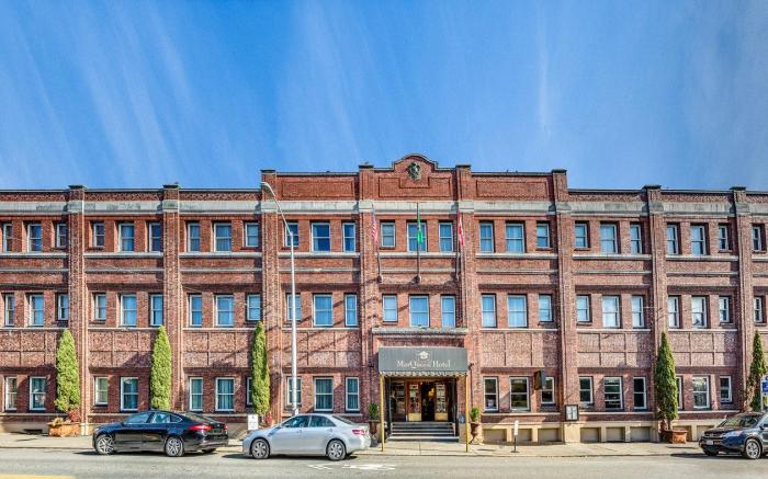 MarQueen Hotel
