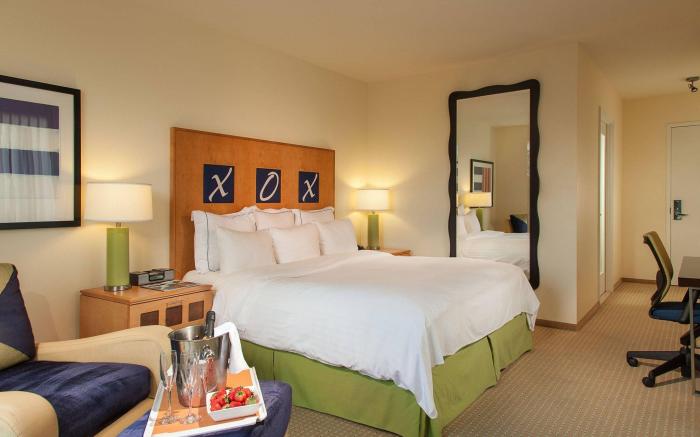 Renaissance Walnut Creek Hotel