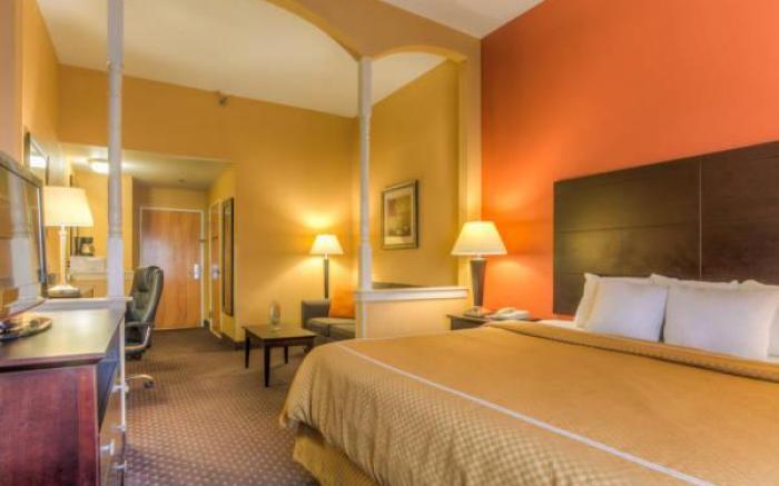 Comfort Suites At Rivergate Mall