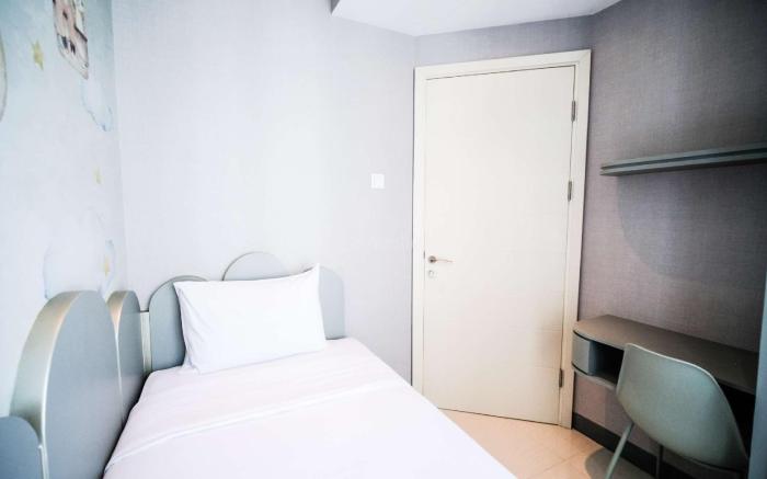 Simple 2BR at Benson Supermall Mansion By Travelio
