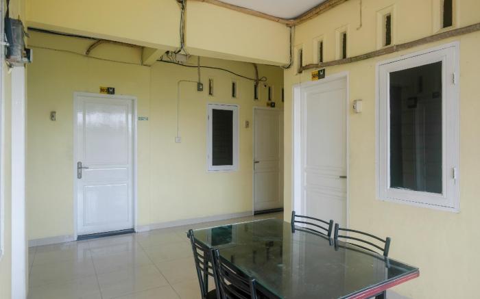 RedDoorz @ Teratai Homestay Medan Amplas