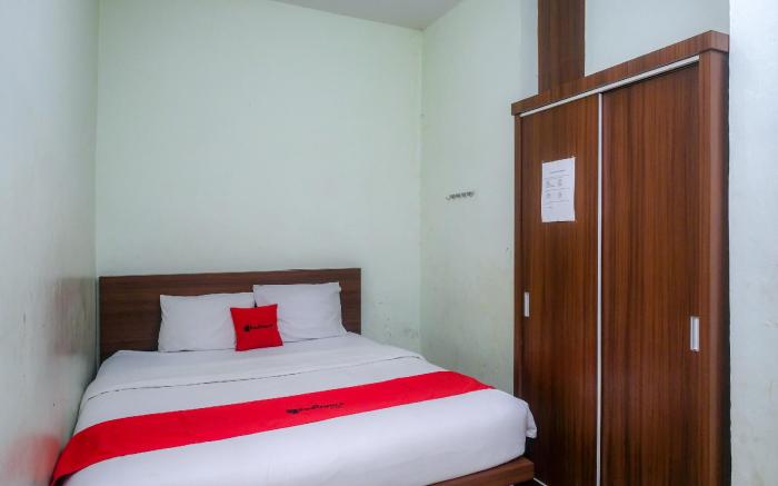 RedDoorz @ Teratai Homestay Medan Amplas