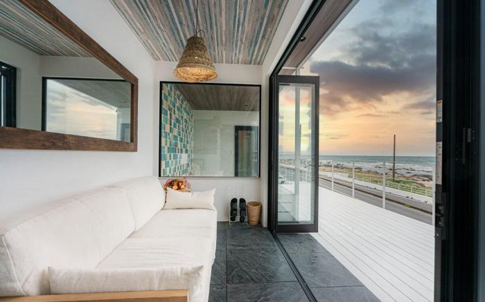 Private Sauna/Observation Jacuzzi/American BBQ Grill/100-Inch Screen/Entire Villa Rental/Chikura