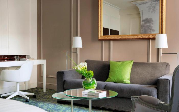 Renaissance Paris Nobel Tour Eiffel Hotel