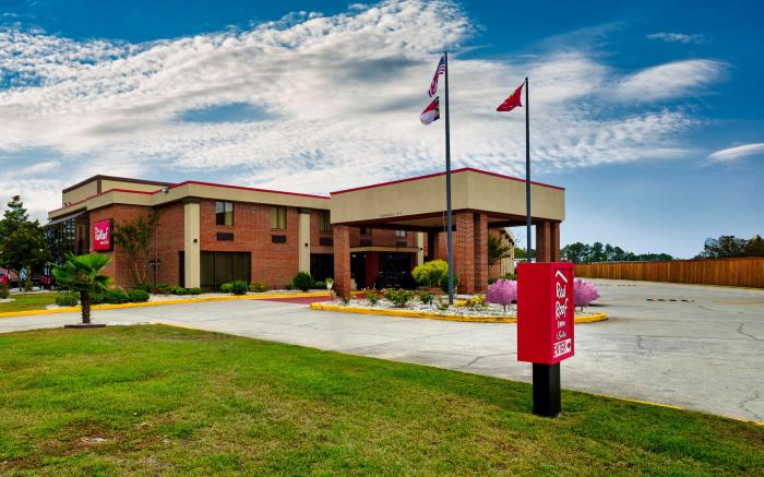 Red Roof Inn & Suites Jacksonville, NC
