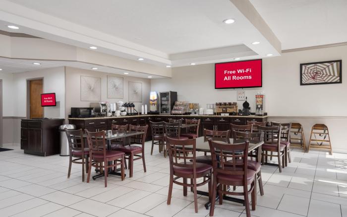Red Roof Inn & Suites Jacksonville, NC