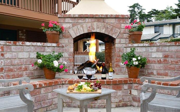 Candle Light Inn