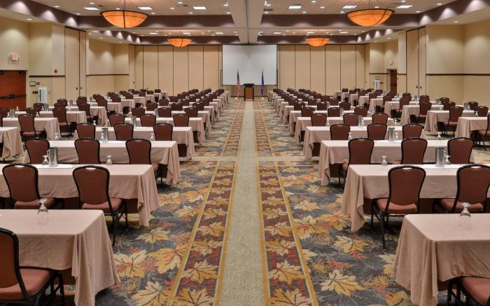 Holiday Inn Stevens Point - Convention Center By IHG