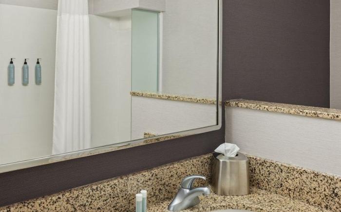 Courtyard by Marriott Minneapolis Maple Grove/Arbor Lakes