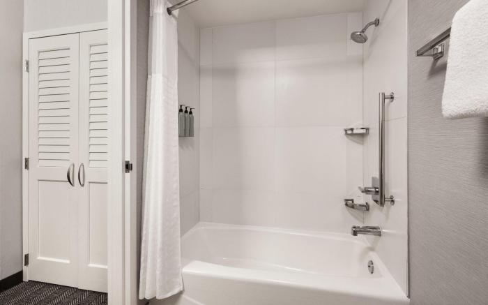 Courtyard by Marriott Memphis Airport