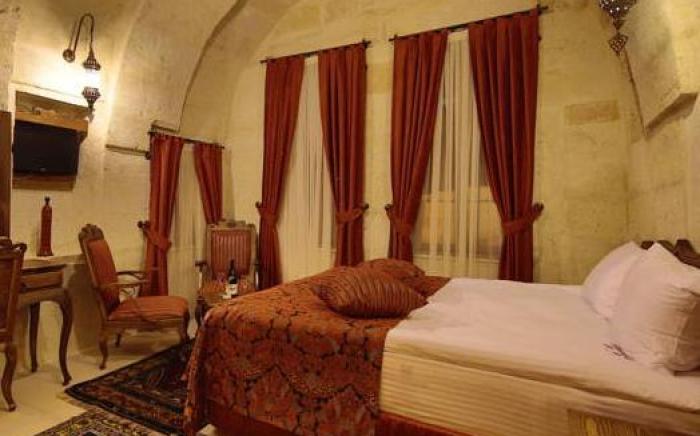 Fairyland Cave Hotel