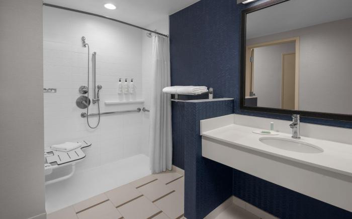 Fairfield by Marriott Inn & Suites Tustin Orange County