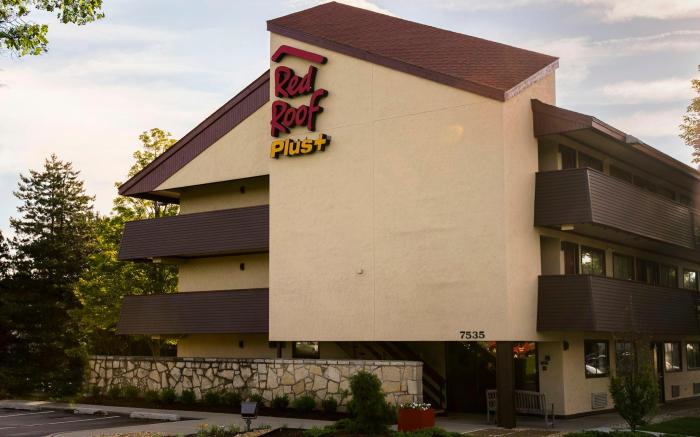 Red Roof PLUS+ Chicago - Willowbrook