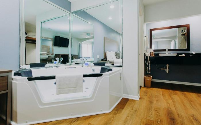 Passport Inn & Suites