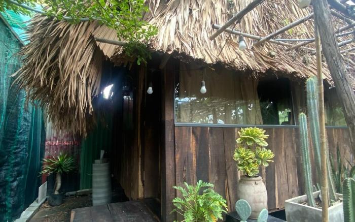 Cactos Bar & Homestay