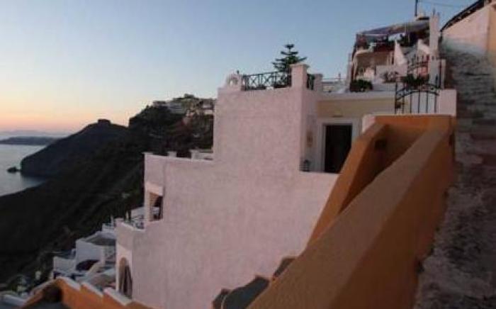 Villa Renos Hotel