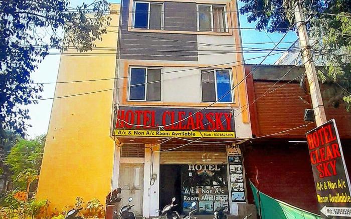 HOTEL CLEAR SKY