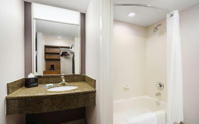 Courtyard by Marriott Atlanta Buckhead