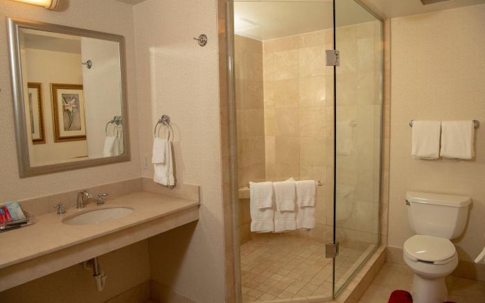 Courtyard by Marriott Erie Ambassador Conference Center