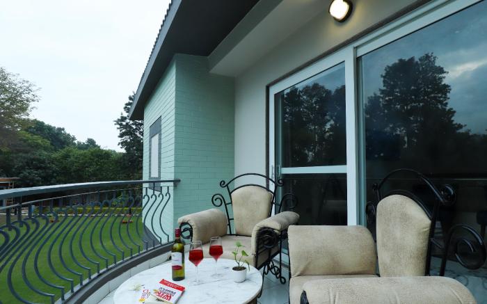 ELIVAAS 6 BHK Farm with Pvt Pool & Garden - Esh