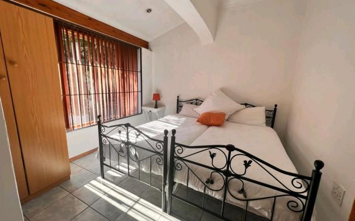 Oaktree guest house 