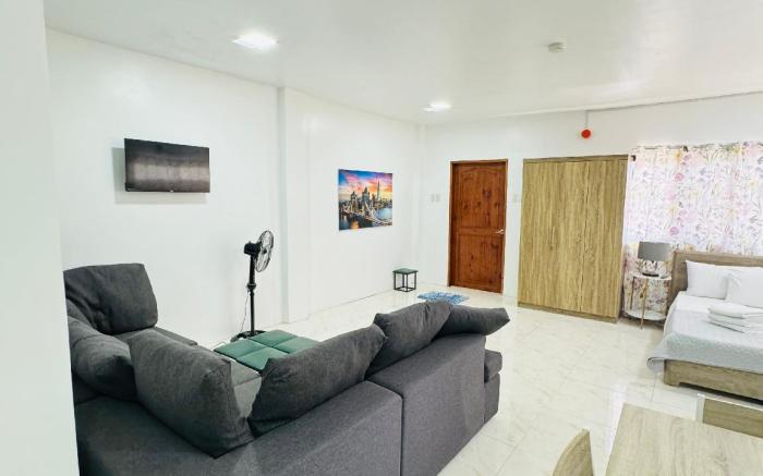 Stylish Furnished Studio Unit 