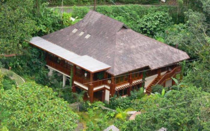 Lost Iguana Resort and Spa