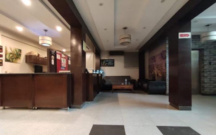 Pine View Hotel 