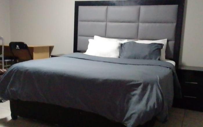 Two Bedroom Apartment Rosebank Central