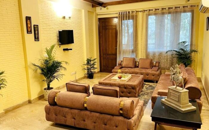 Fortune Home Service Apartment 4Bhk,D-36, Saket
