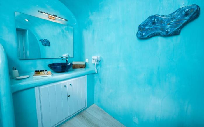 Deluxe Cave Suite | Jetted Tub | Sea & Sunset View