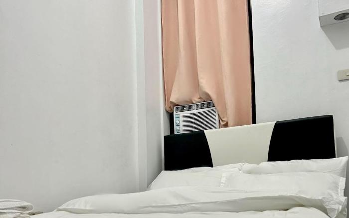 Stay at 8PM-8AM EKG MANILA House Rental