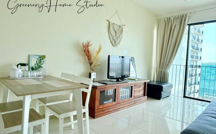 GreeneryHome 1-5pax | Trefoil Setia Alam JSA