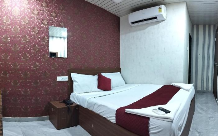 HOTEL GRAND VILLA (NEAR KOKLIBEN HOSPITAL)