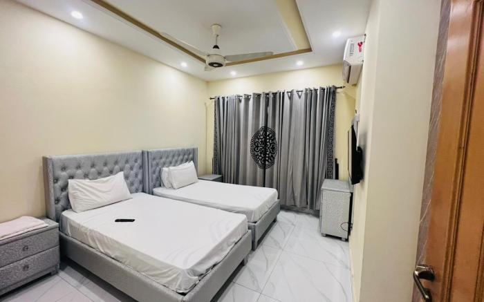 Lavish Guest House G-8
